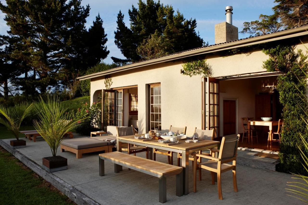 Hiwi At Tahi - Luxury Bungalow With Seaviews Pataua Extérieur photo